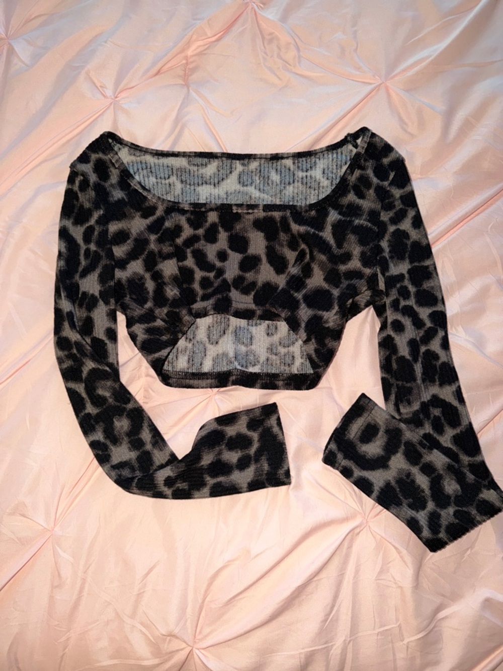 Leopard Print Cropped Long Sleeve Top - Black & Gray